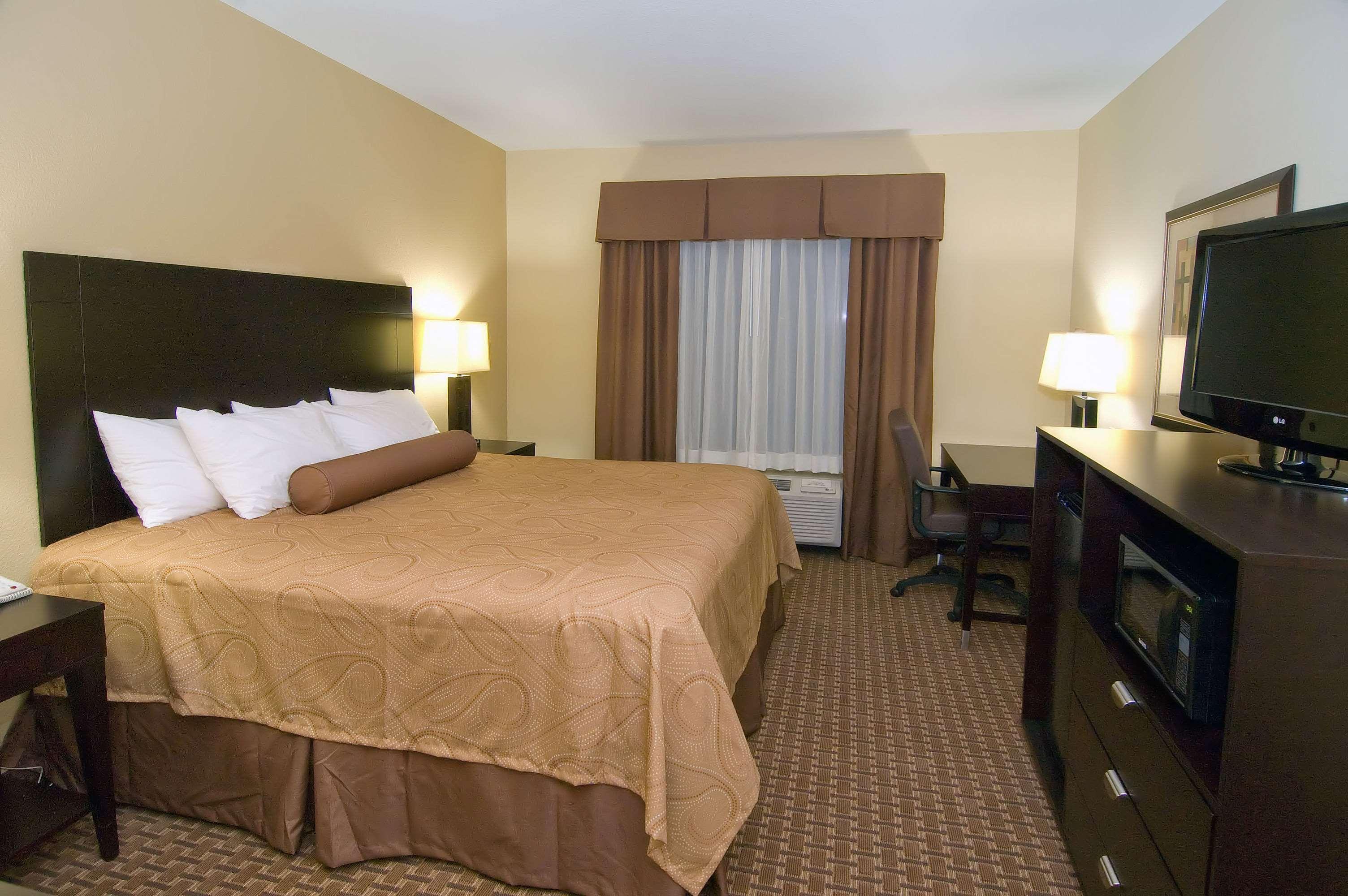 Best Western Bastrop Pines Inn Rom bilde