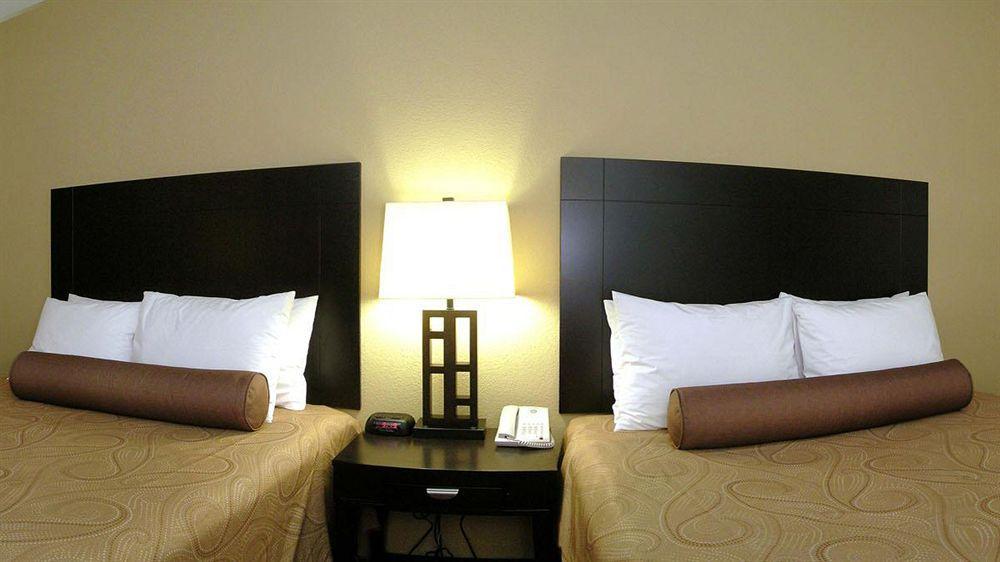 Best Western Bastrop Pines Inn Eksteriør bilde
